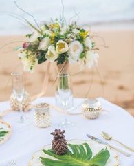 romantic beach table